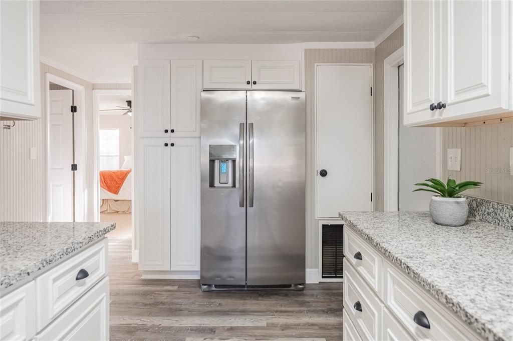 Active With Contract: $199,900 (2 beds, 2 baths, 1056 Square Feet)