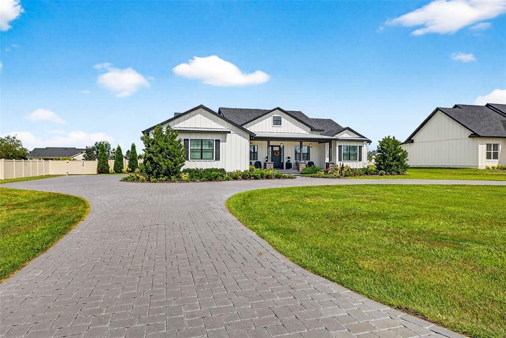 For Sale: $1,499,900 (4 beds, 3 baths, 2689 Square Feet)