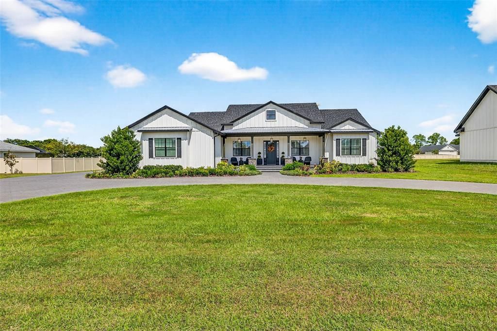 For Sale: $1,499,900 (4 beds, 3 baths, 2689 Square Feet)