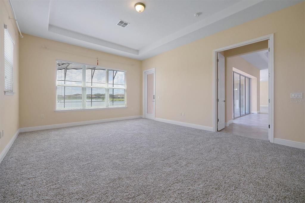 En Venta: $1,005,000 (5 camas, 4 baños, 4566 Pies cuadrados)