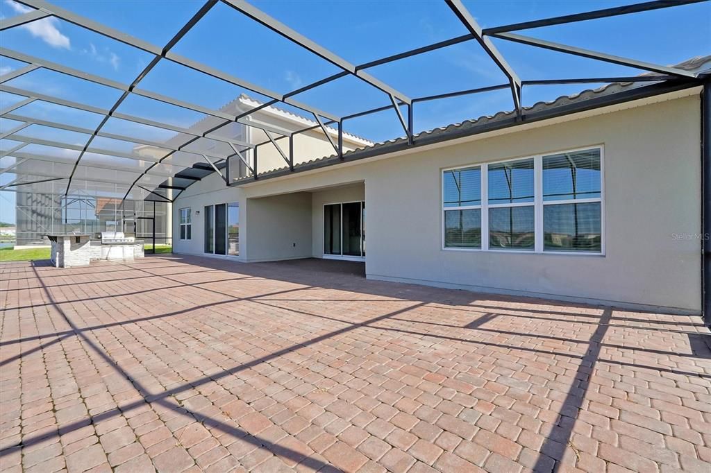 En Venta: $1,005,000 (5 camas, 4 baños, 4566 Pies cuadrados)