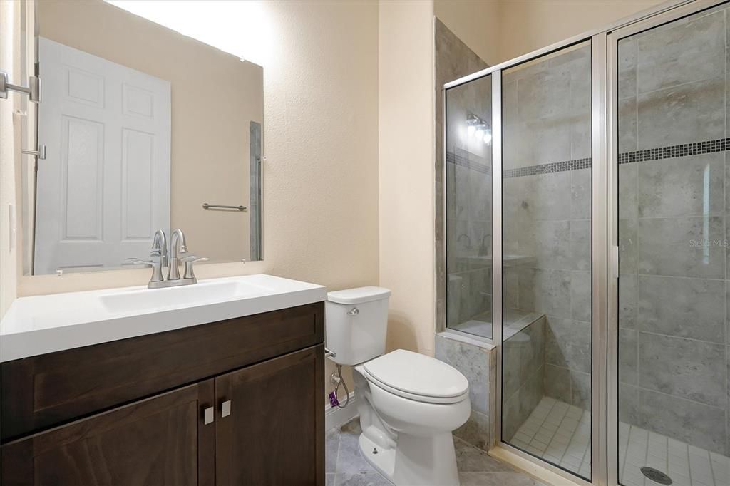 En Venta: $1,005,000 (5 camas, 4 baños, 4566 Pies cuadrados)