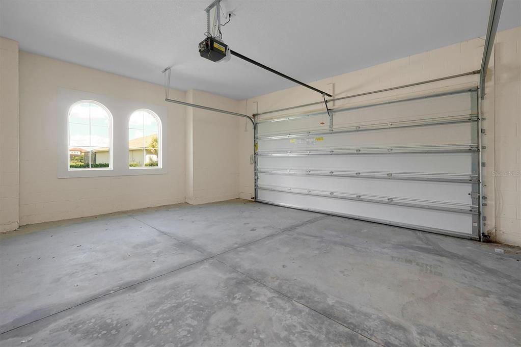 En Venta: $1,005,000 (5 camas, 4 baños, 4566 Pies cuadrados)