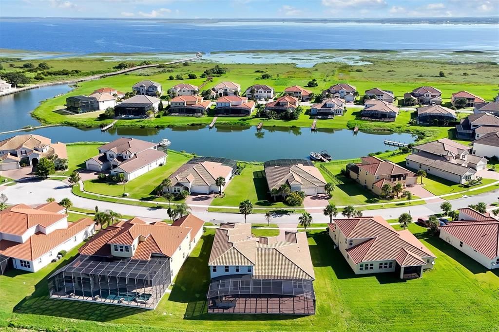 En Venta: $1,005,000 (5 camas, 4 baños, 4566 Pies cuadrados)