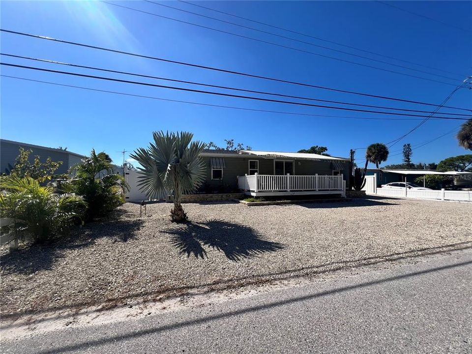 На продажу: $250,000 (3 спален, 2 ванн, 1323 Квадратных фут)