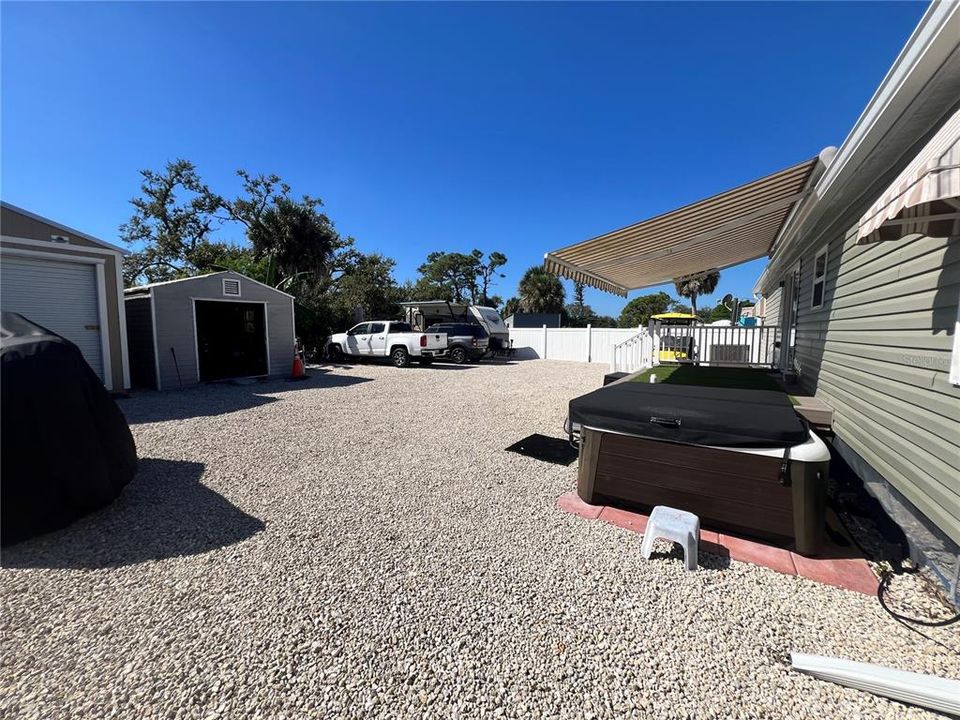 На продажу: $250,000 (3 спален, 2 ванн, 1323 Квадратных фут)