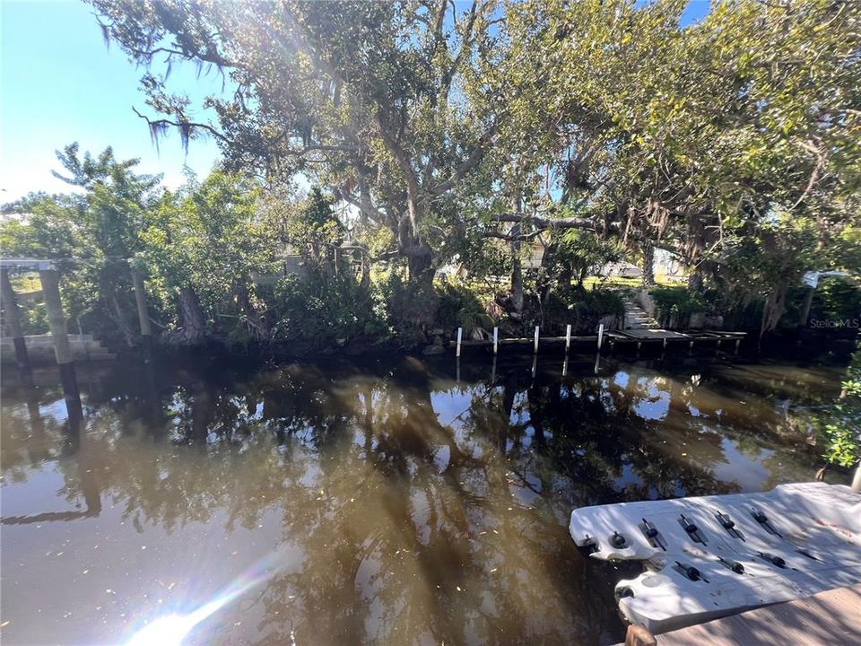 На продажу: $250,000 (3 спален, 2 ванн, 1323 Квадратных фут)