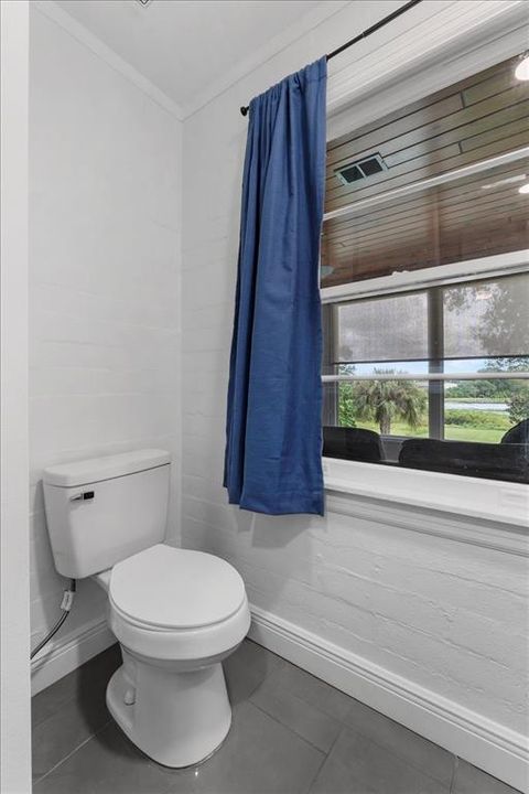 合同活跃: $375,000 (2 贝兹, 2 浴室, 1254 平方英尺)