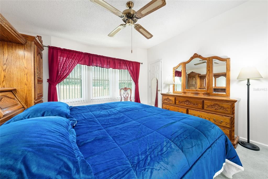 Под контрактом: $165,000 (2 спален, 2 ванн, 1342 Квадратных фут)