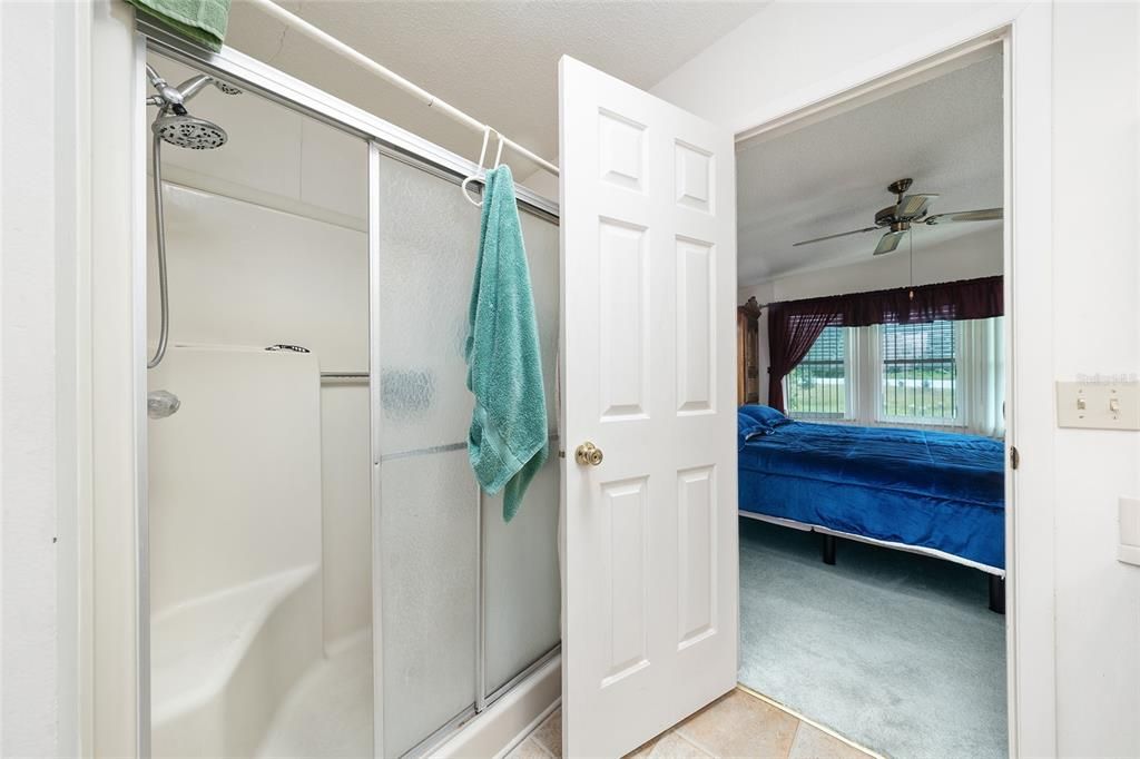 Под контрактом: $165,000 (2 спален, 2 ванн, 1342 Квадратных фут)