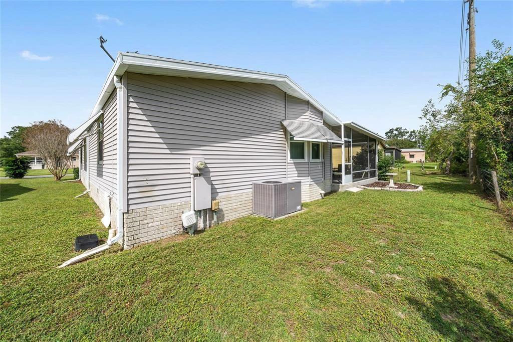 Под контрактом: $165,000 (2 спален, 2 ванн, 1342 Квадратных фут)