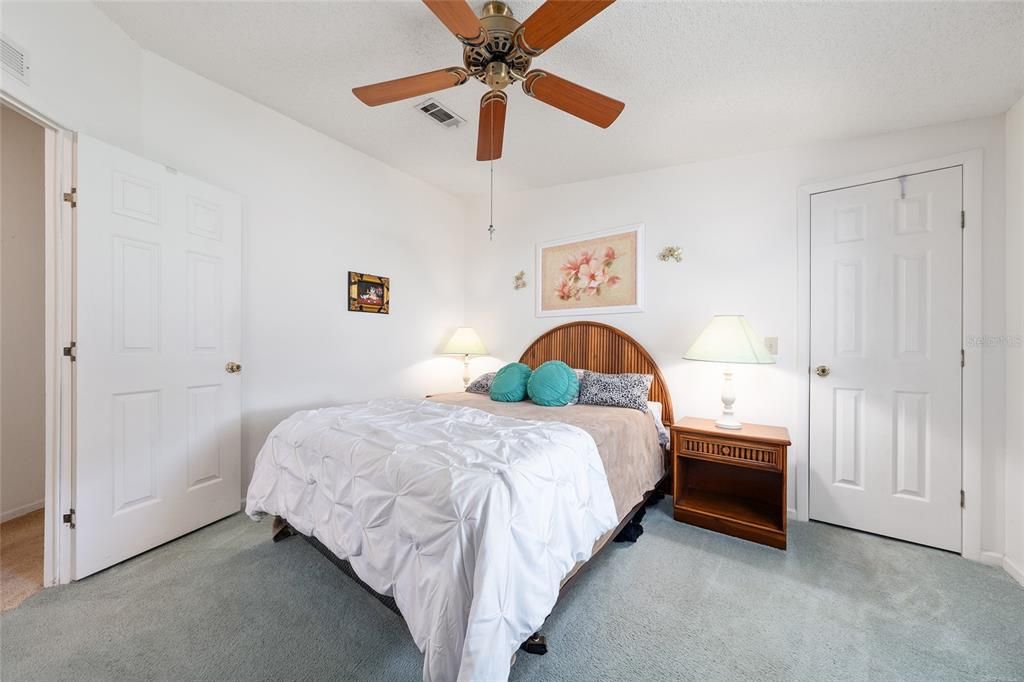 Под контрактом: $165,000 (2 спален, 2 ванн, 1342 Квадратных фут)