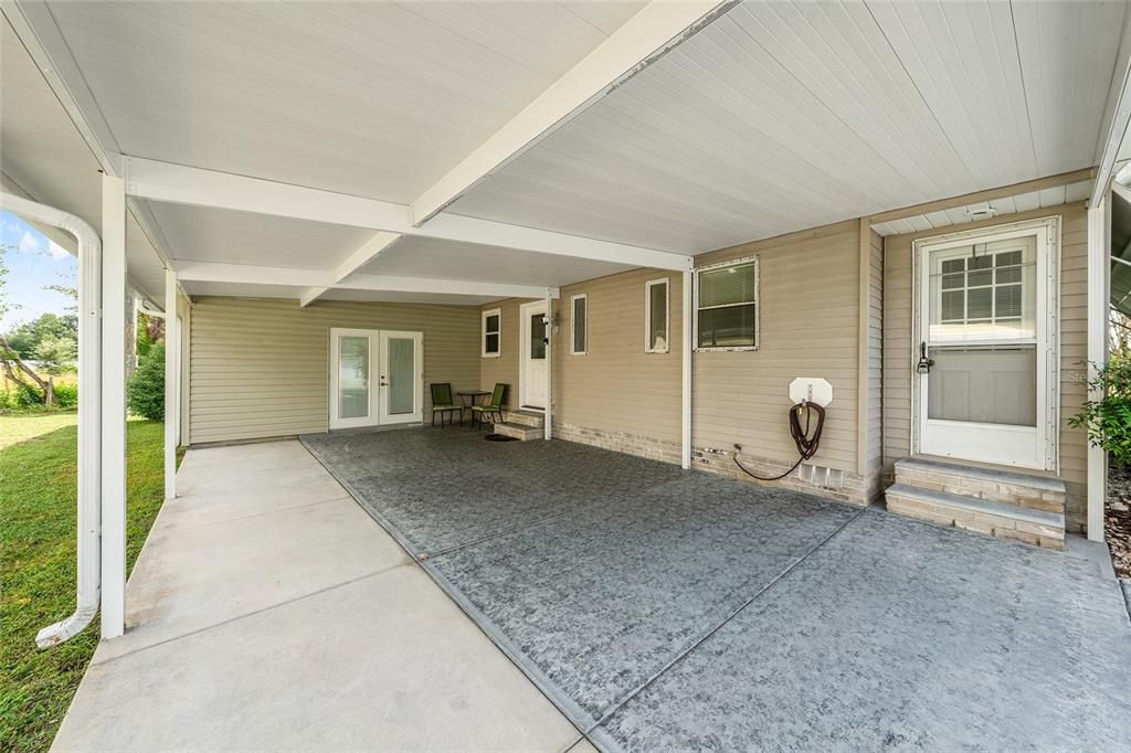 Под контрактом: $165,000 (2 спален, 2 ванн, 1342 Квадратных фут)