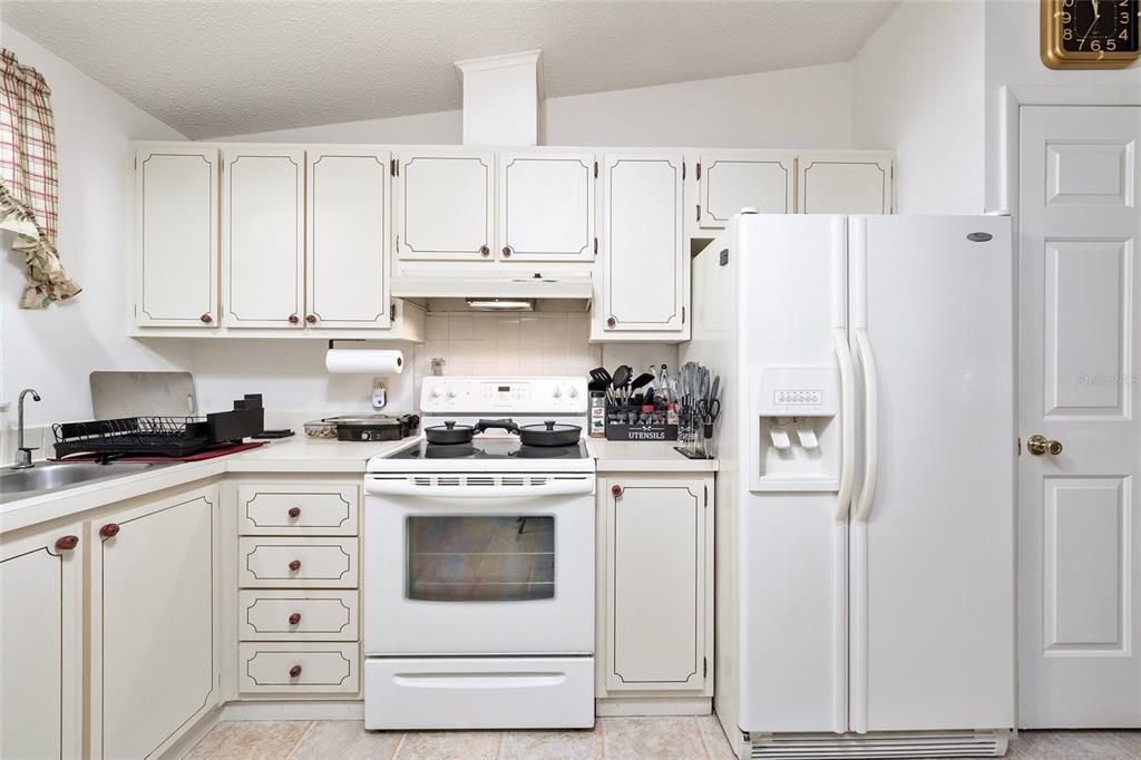 Под контрактом: $165,000 (2 спален, 2 ванн, 1342 Квадратных фут)