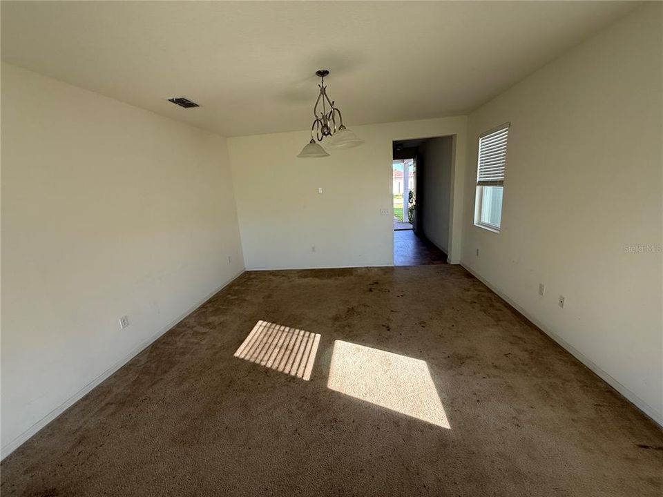 En Venta: $287,000 (3 camas, 2 baños, 1610 Pies cuadrados)