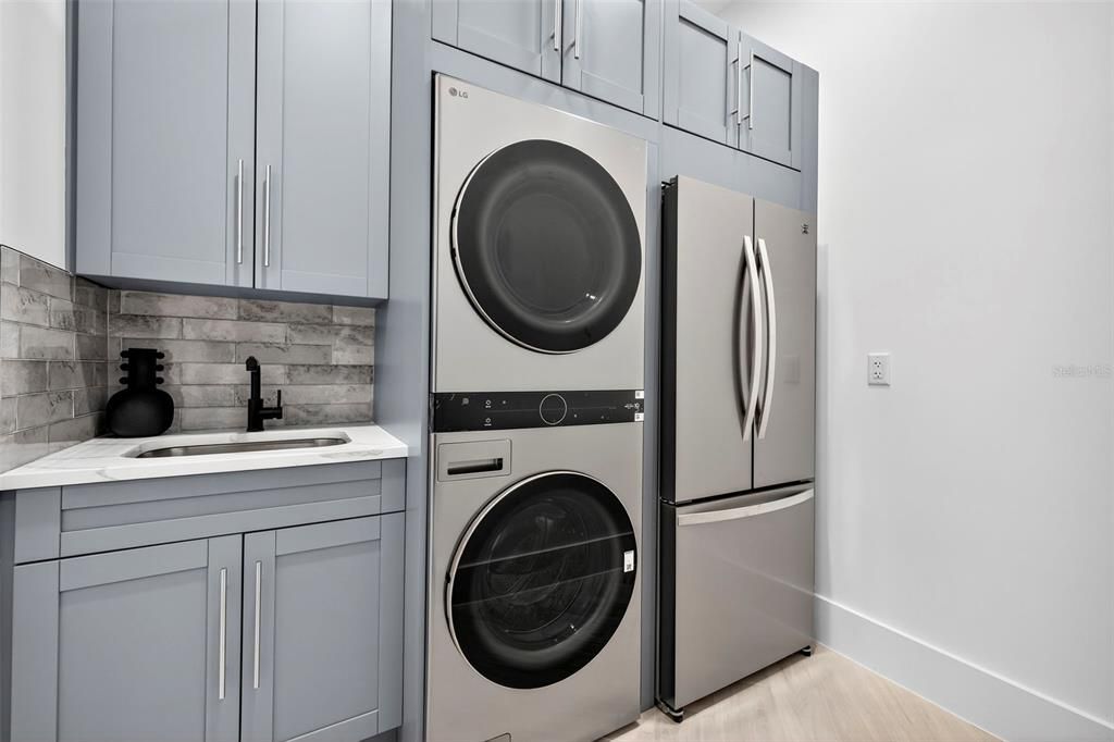 待售: $1,394,900 (3 贝兹, 3 浴室, 2200 平方英尺)