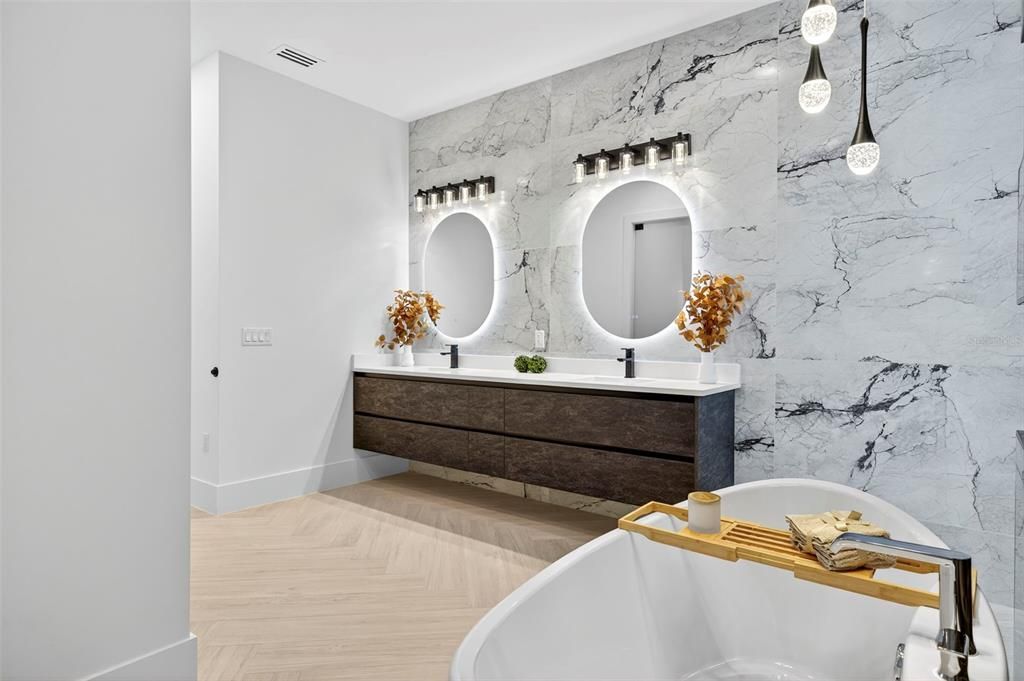 待售: $1,394,900 (3 贝兹, 3 浴室, 2200 平方英尺)