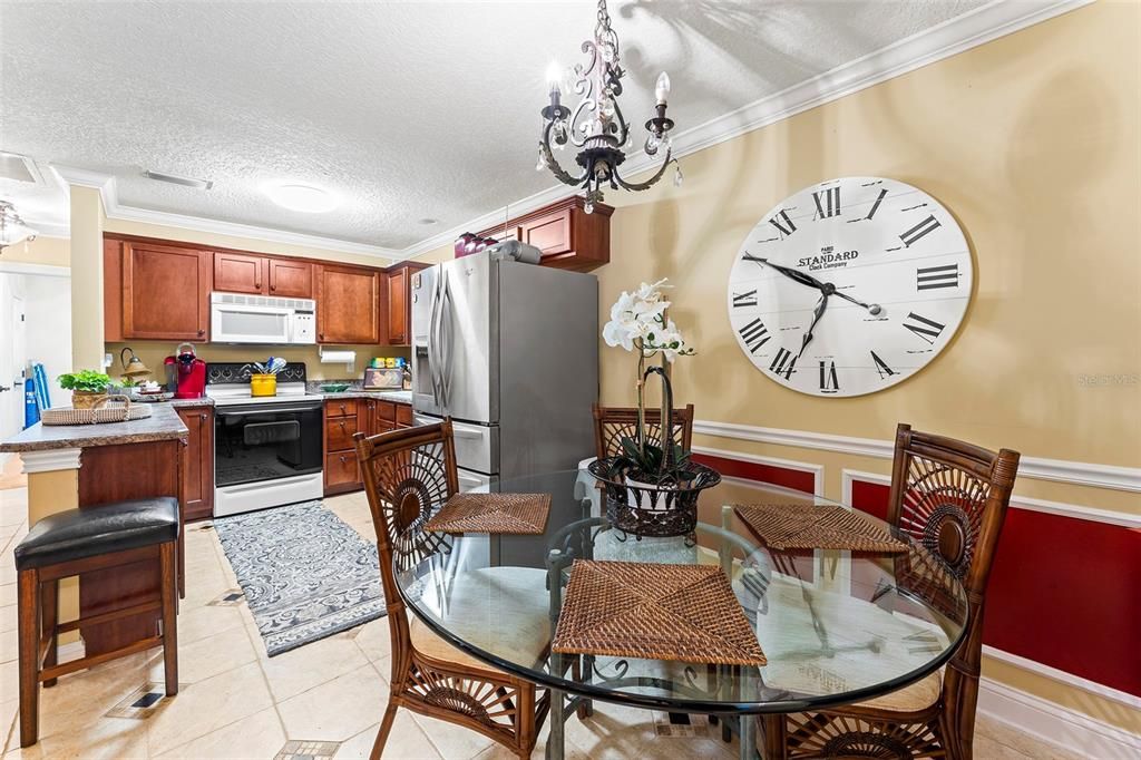 For Sale: $6,990,000 (6 beds, 5 baths, 6268 Square Feet)