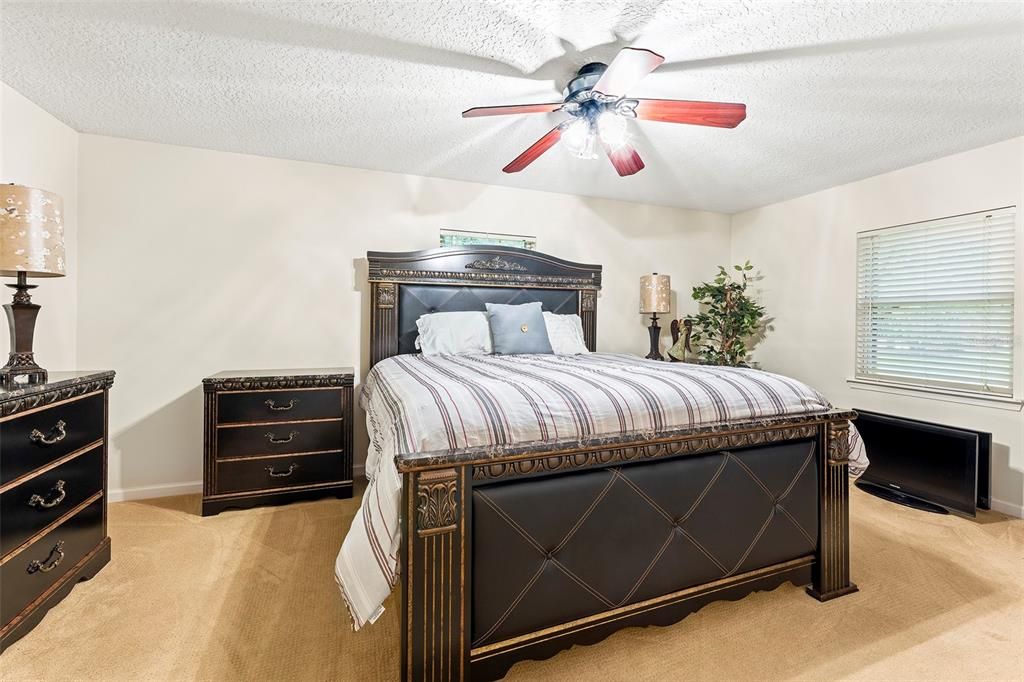 For Sale: $6,990,000 (6 beds, 5 baths, 6268 Square Feet)