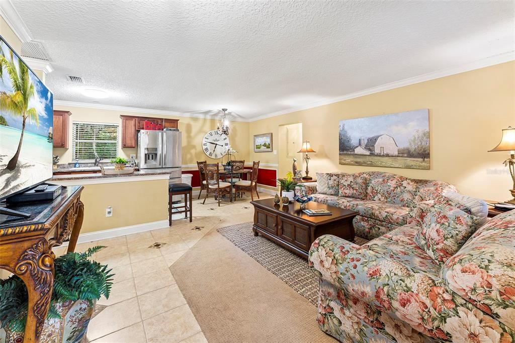 For Sale: $6,990,000 (6 beds, 5 baths, 6268 Square Feet)