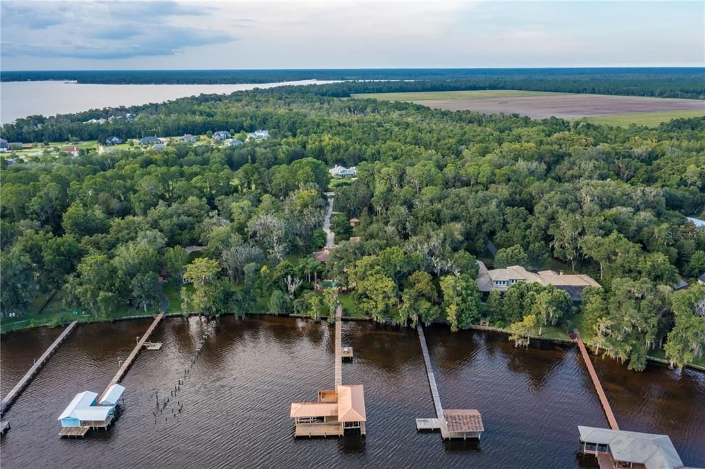 For Sale: $6,990,000 (6 beds, 5 baths, 6268 Square Feet)