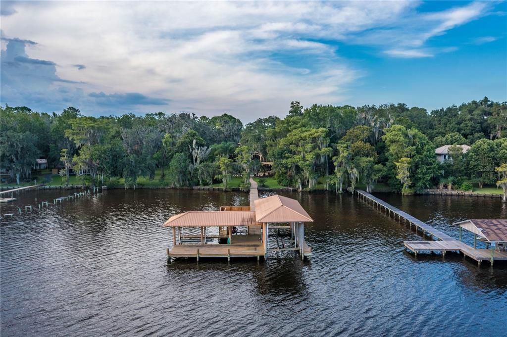 For Sale: $6,990,000 (6 beds, 5 baths, 6268 Square Feet)