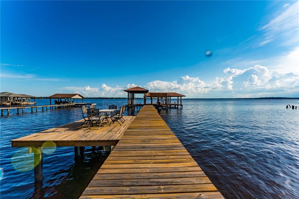 For Sale: $6,990,000 (6 beds, 5 baths, 6268 Square Feet)