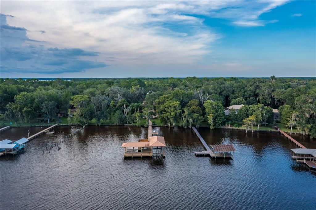 For Sale: $6,990,000 (6 beds, 5 baths, 6268 Square Feet)