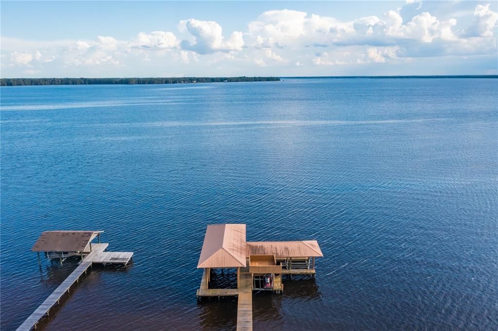 For Sale: $6,990,000 (6 beds, 5 baths, 6268 Square Feet)