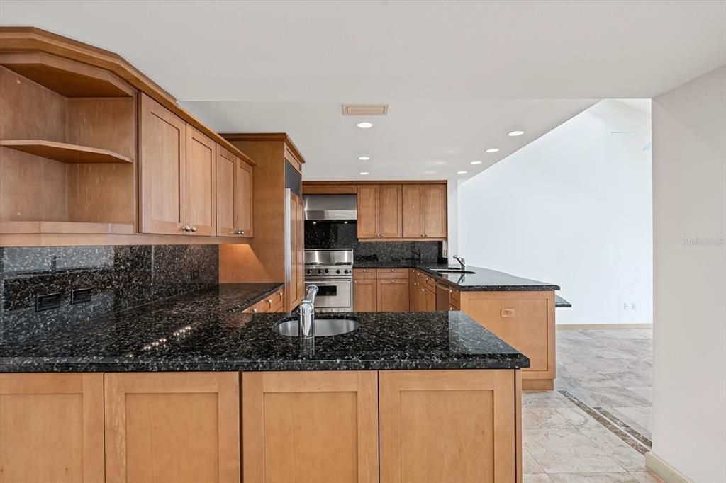 For Sale: $850,000 (3 beds, 2 baths, 3165 Square Feet)