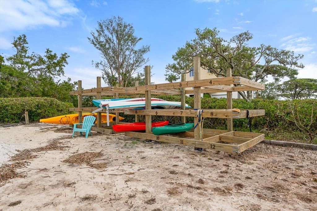 For Sale: $850,000 (3 beds, 2 baths, 3165 Square Feet)