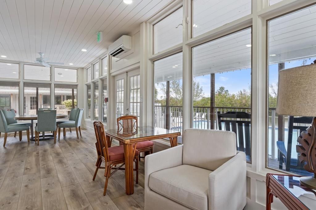 For Sale: $850,000 (3 beds, 2 baths, 3165 Square Feet)