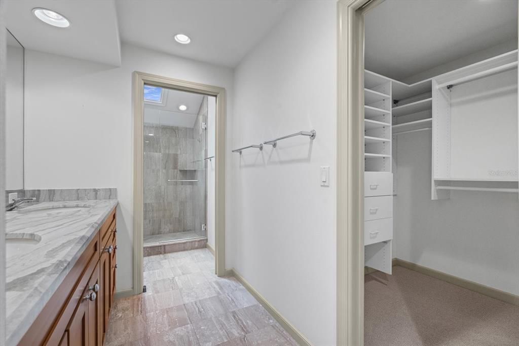 For Sale: $850,000 (3 beds, 2 baths, 3165 Square Feet)