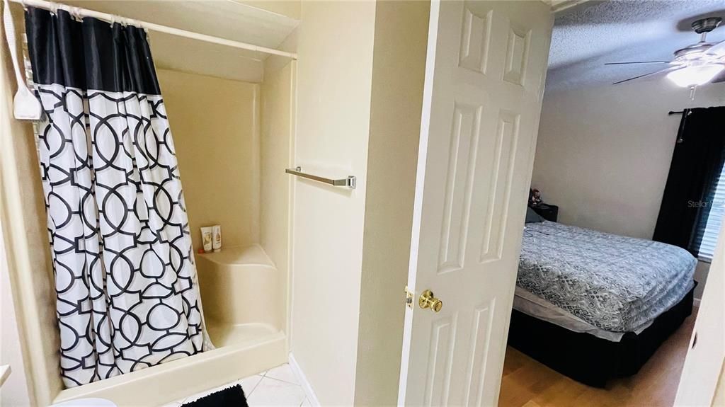 Activo con contrato: $568,500 (6 camas, 0 baños, 2906 Pies cuadrados)