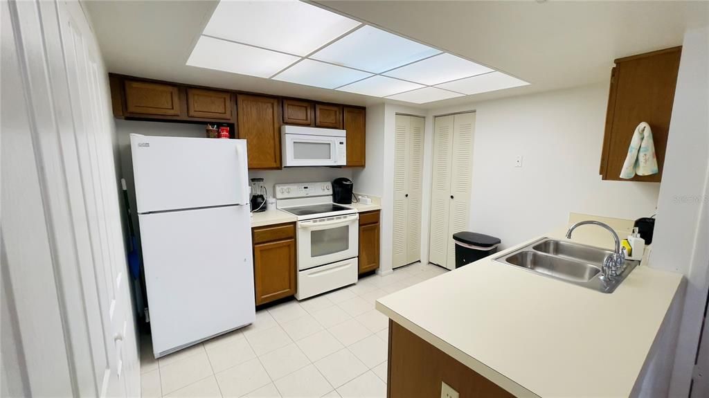 Activo con contrato: $568,500 (6 camas, 0 baños, 2906 Pies cuadrados)