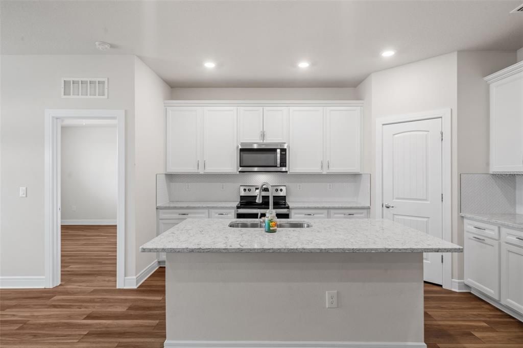 待售: $339,000 (3 贝兹, 2 浴室, 1695 平方英尺)