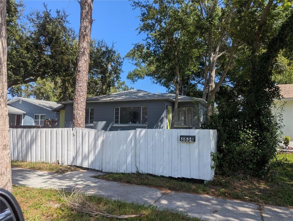 En Venta: $247,500 (2 camas, 1 baños, 922 Pies cuadrados)