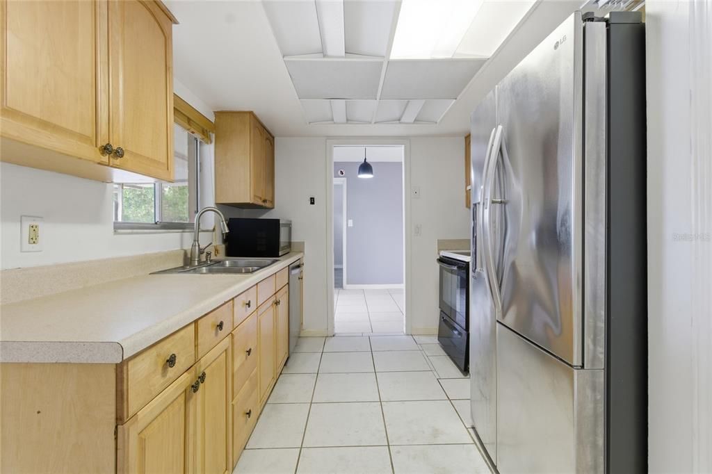 For Sale: $299,000 (3 beds, 2 baths, 1405 Square Feet)