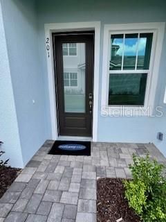 Active With Contract: $399,000 (2 beds, 2 baths, 1721 Square Feet)