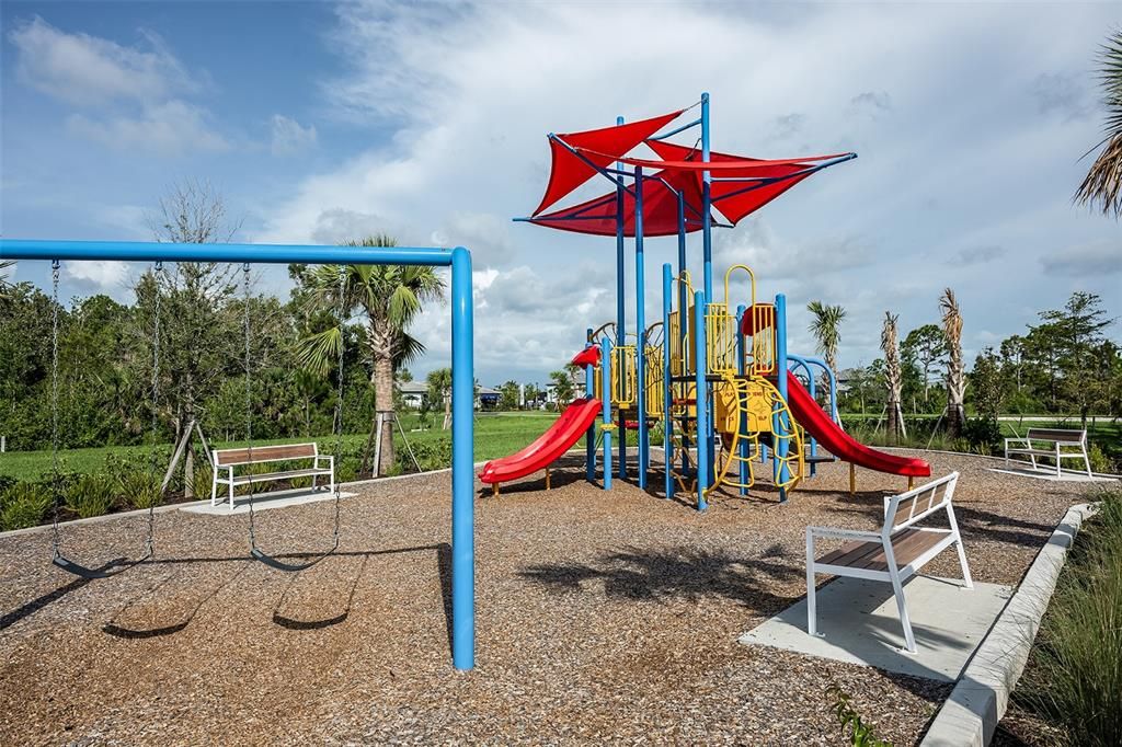 Active With Contract: $399,000 (2 beds, 2 baths, 1721 Square Feet)