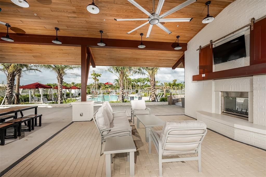 Active With Contract: $399,000 (2 beds, 2 baths, 1721 Square Feet)