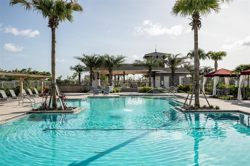 Active With Contract: $399,000 (2 beds, 2 baths, 1721 Square Feet)