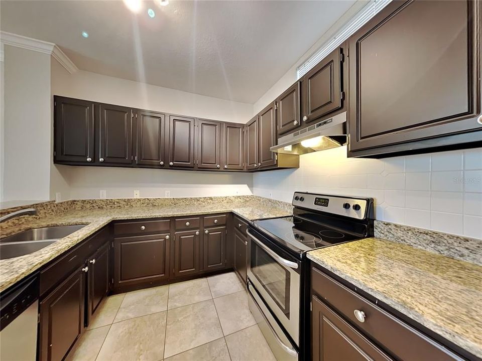 出租: $1,999 (3 贝兹, 2 浴室, 1583 平方英尺)