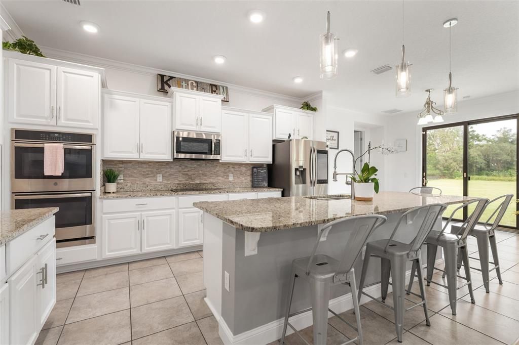 На продажу: $850,000 (5 спален, 4 ванн, 4477 Квадратных фут)