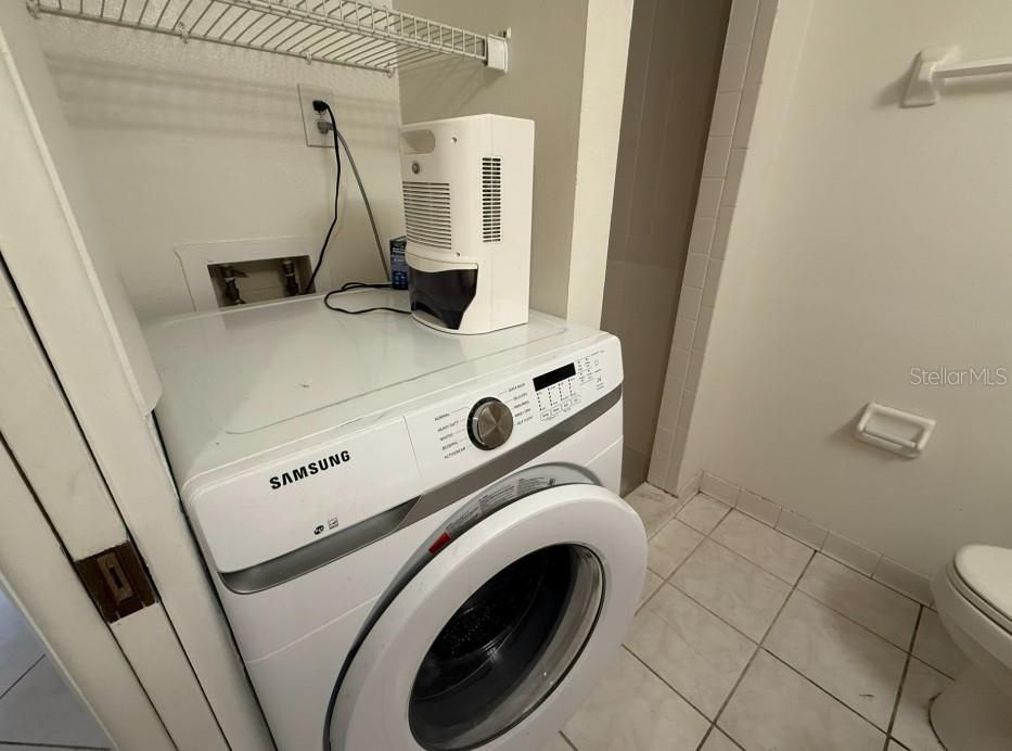 合同活跃: $1,495 (2 贝兹, 2 浴室, 784 平方英尺)