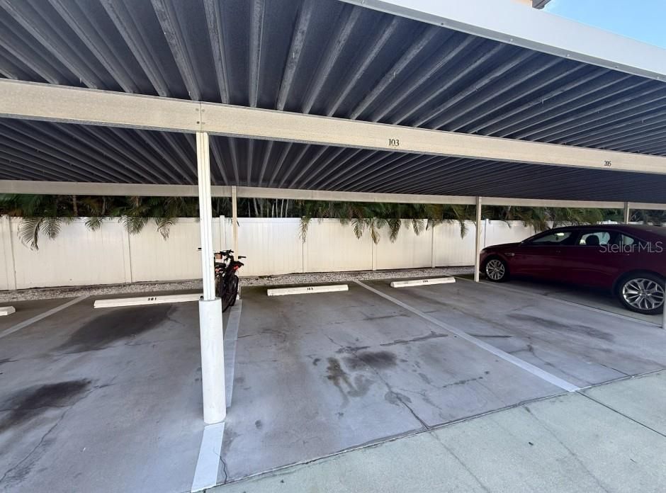 合同活跃: $1,495 (2 贝兹, 2 浴室, 784 平方英尺)