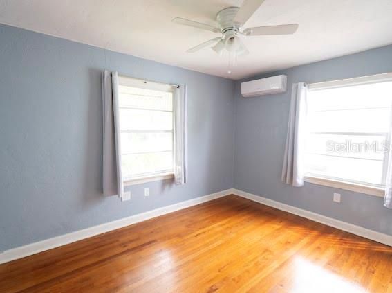 For Sale: $435,000 (2 beds, 1 baths, 1044 Square Feet)