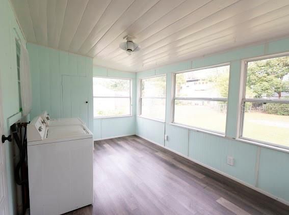 For Sale: $435,000 (2 beds, 1 baths, 1044 Square Feet)