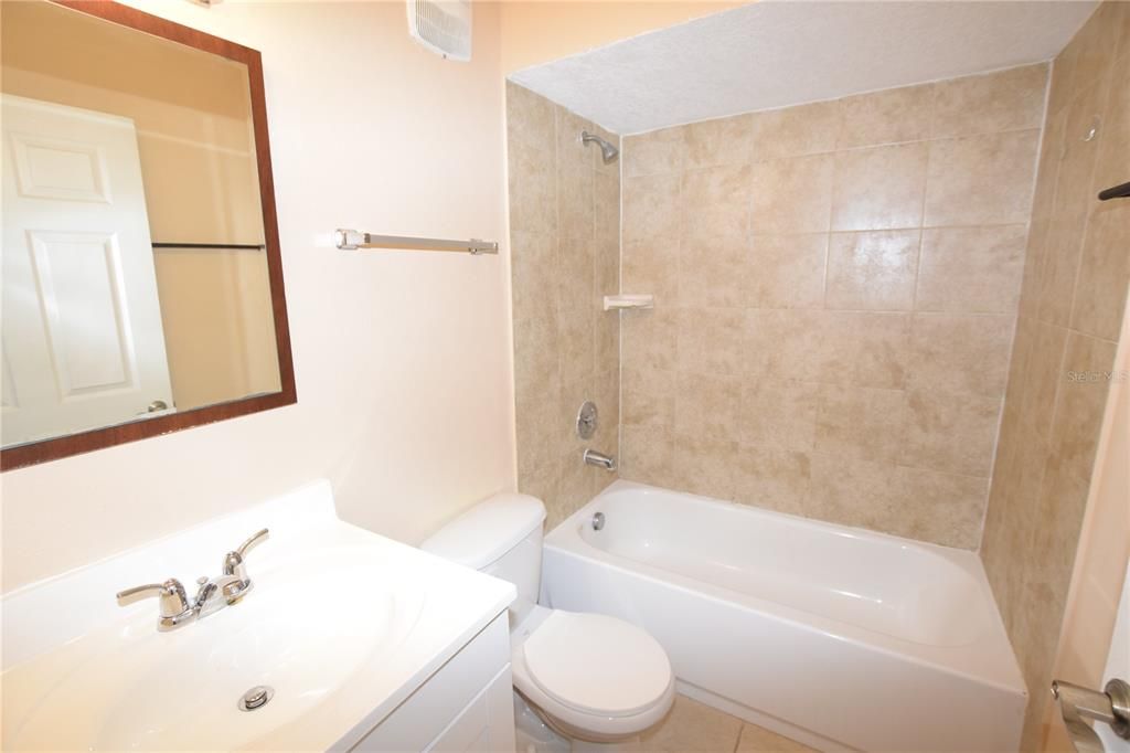 For Rent: $1,575 (2 beds, 2 baths, 905 Square Feet)