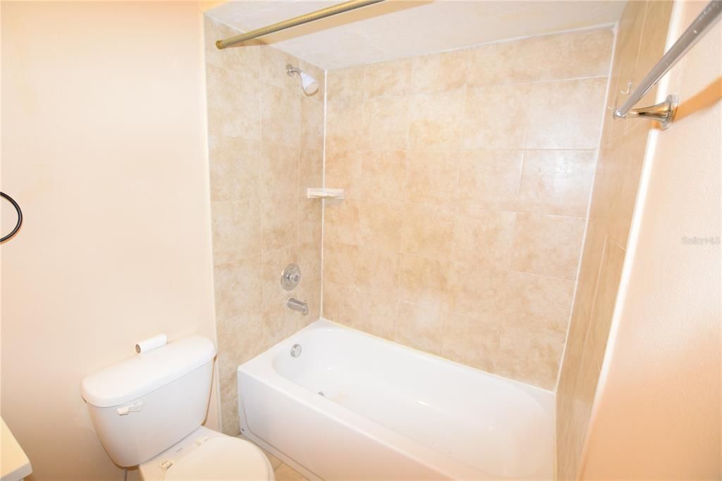 For Rent: $1,575 (2 beds, 2 baths, 905 Square Feet)